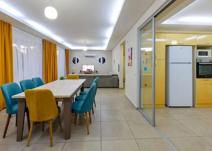 Villa Musa - 5 Bedroom In Hisaronu *