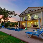 Vilă Musa - 5 Bedroom In Hisaronu