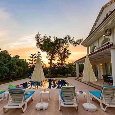 Willa Musa - 5 Bedroom In Hisaronu *