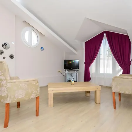 Musa - 5 Bedroom In Hisaronu Vila *