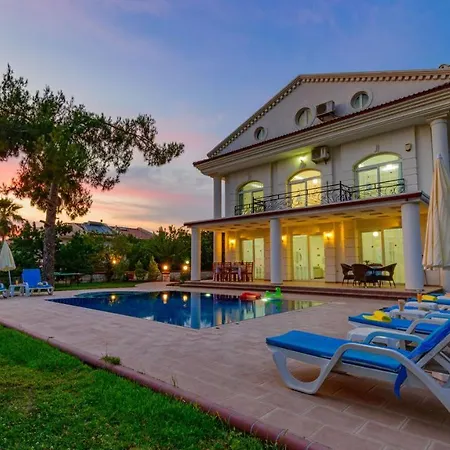 Vila Musa - 5 Bedroom In Hisaronu