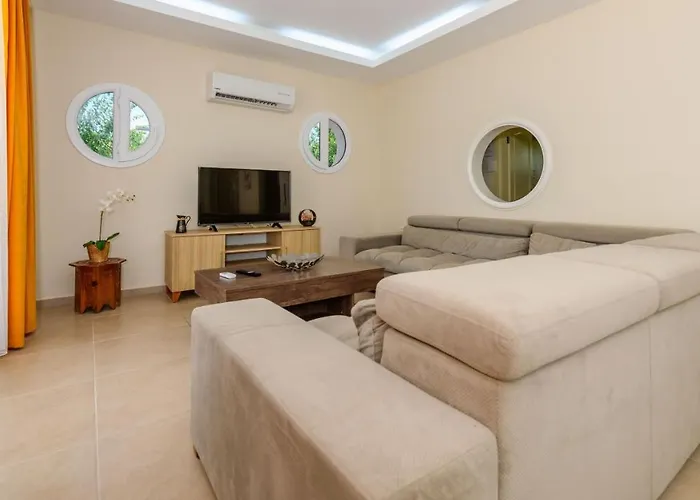 Villa Musa - 5 Bedroom In Hisaronu Fethiye